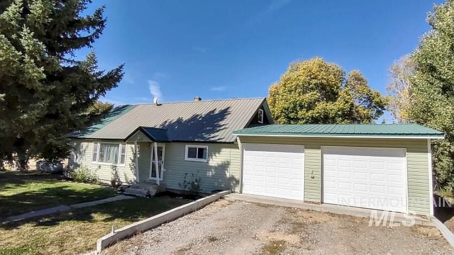 1st image of 205 Alturas Ave E