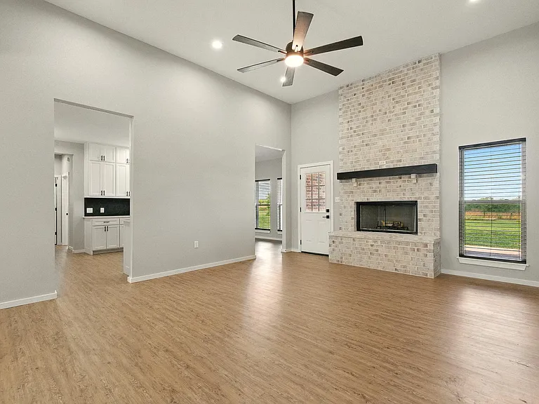 7433 FM 603 — Photo 20