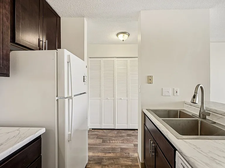 Thornton Place Apartments — Photo 9