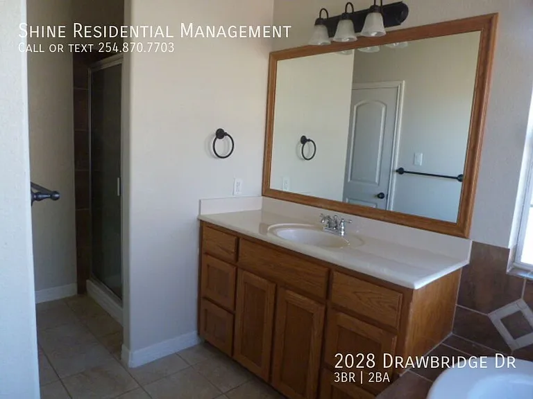 2028 Drawbridge Dr — Photo 13