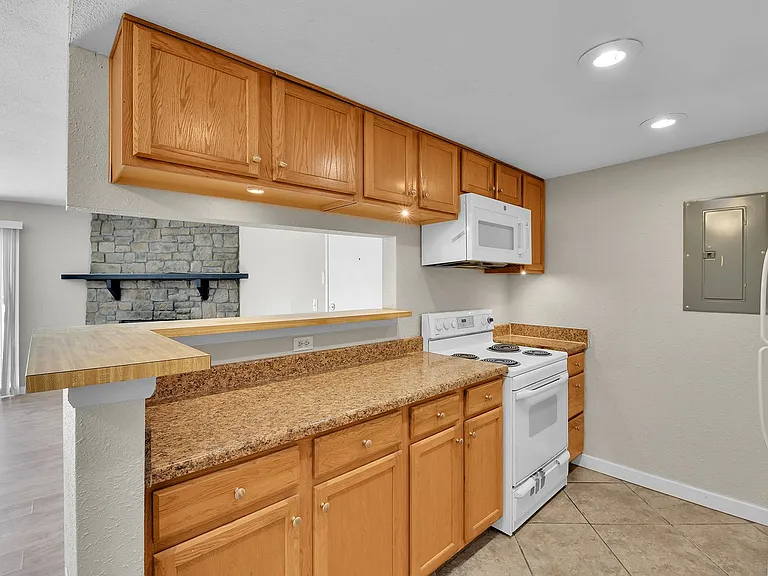 18034 E Ohio Ave #104-A — Photo 4