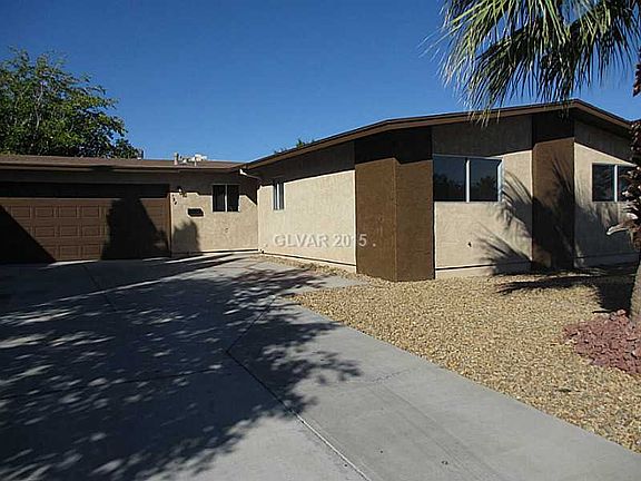 4th image of 704 Anatolia Ln