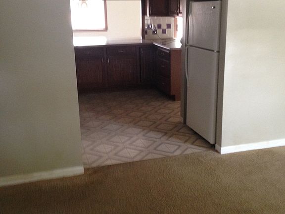 4th image of 2112 Arapahoe Dr