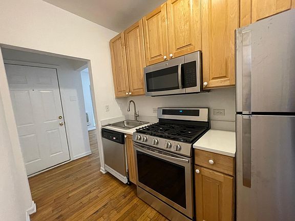 2nd image of 507 W Deming Pl APT 2S