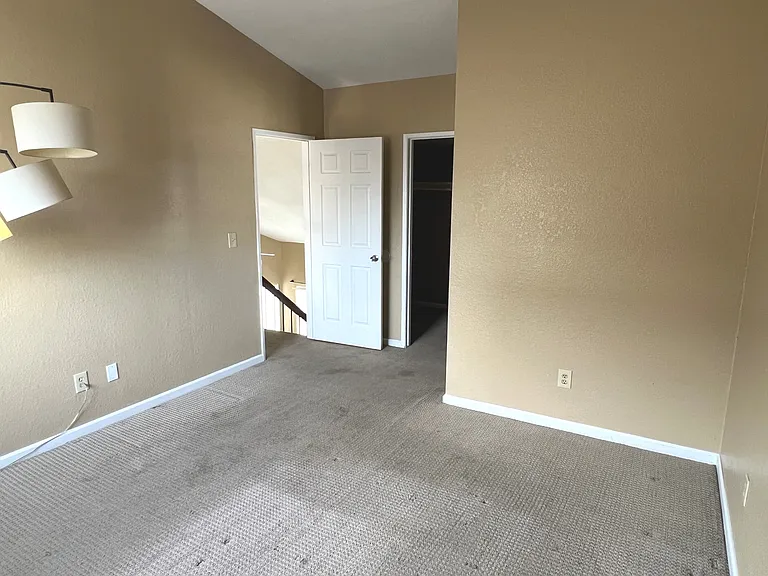 5354 Meadow Wood Ln — Photo 12