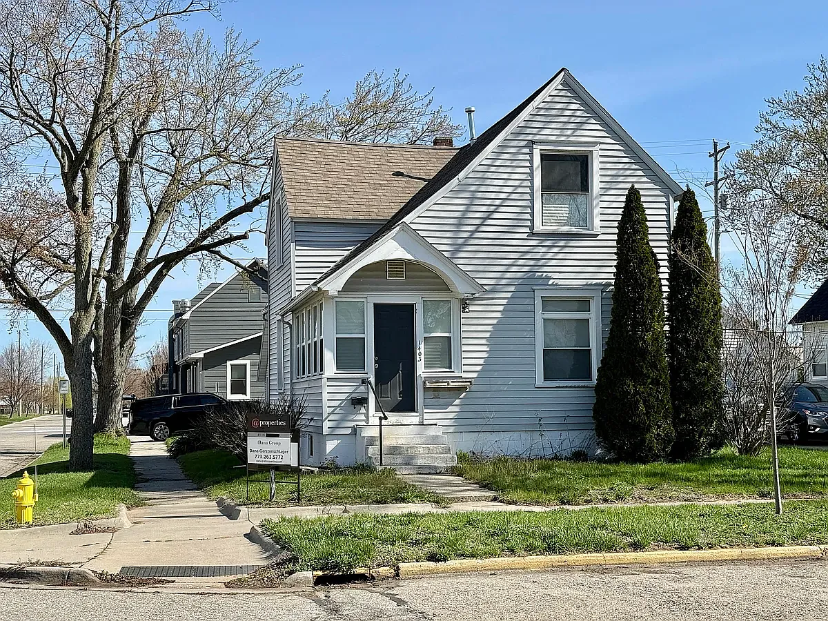 2 bed, 804 sqft, $1,250 — Photo 1