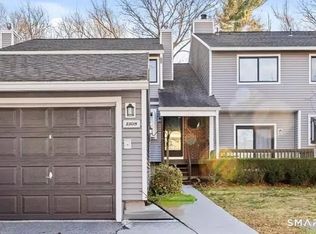 1308 Mill Pond Dr, South Windsor, CT 06074