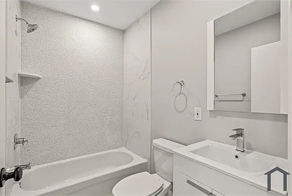 2218 N Franklin St #C — Photo 17