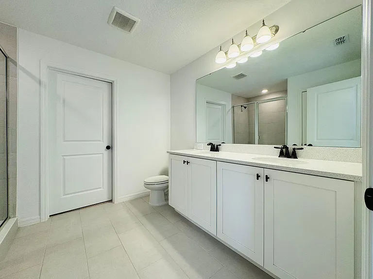 2175 Derwent Dr — Photo 21
