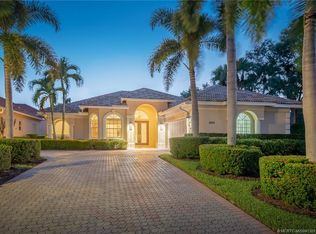 8801 One Putt Pl, Port Saint Lucie, FL 34986