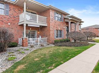 607 Cambridge Ct UNIT 1-A, Munster, IN 46321