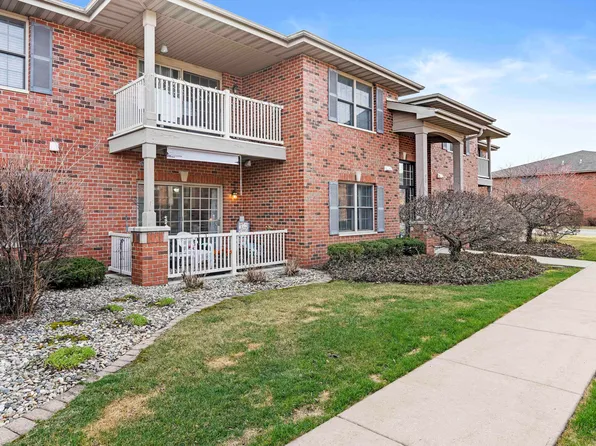 607 Cambridge Ct Unit 1-A, Munster, IN 46321