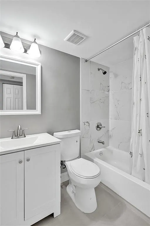 2 bed, 2.0 bath, 914 sqft, $2,300 — Photo 3