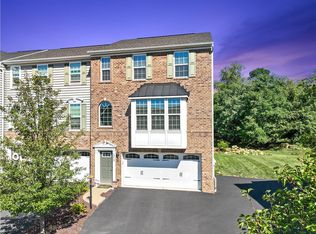 313 Arrowwood Ln, Canonsburg, PA 15317
