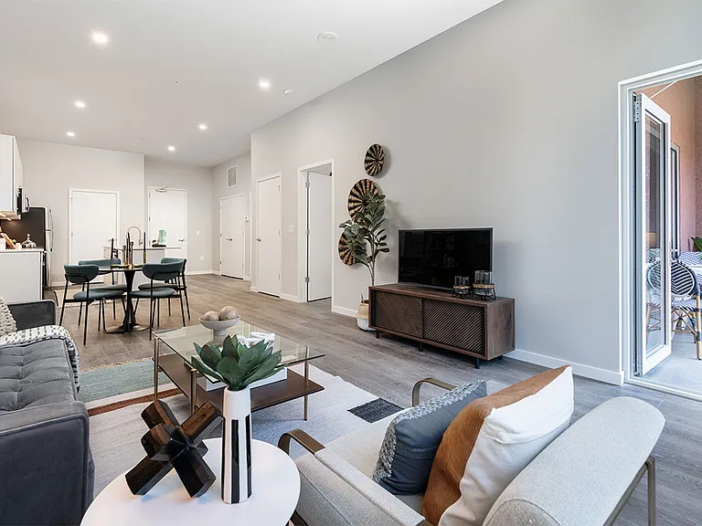 Madison Place Apartments — Photo 18