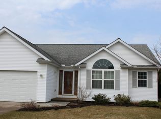 8686 Robin Dr, Erie, PA 16509