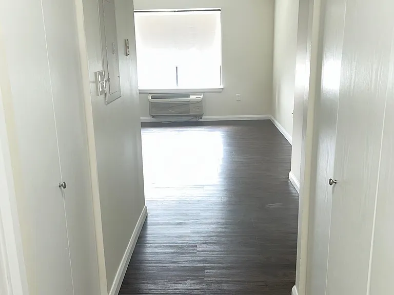 155 W Main St #700 — Photo 11