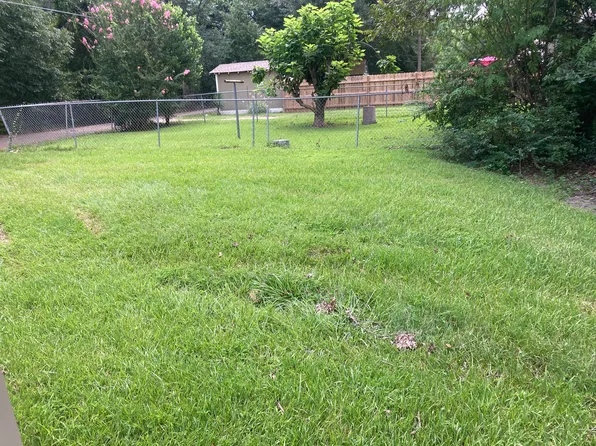 1006 Camp St #A, Hattiesburg, MS 39401
