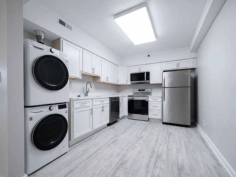 5505 Seminary Rd #103N — Photo 35