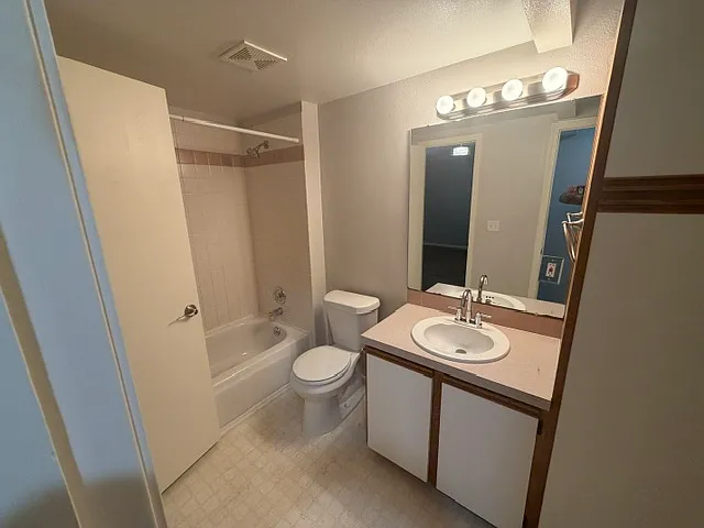 2900 Ross Dr #L36 — Photo 12