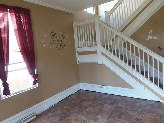 3rd image of 103 N Wills Ave