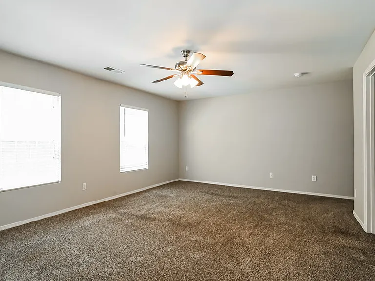 12034 Red Leaf Dr — Photo 10