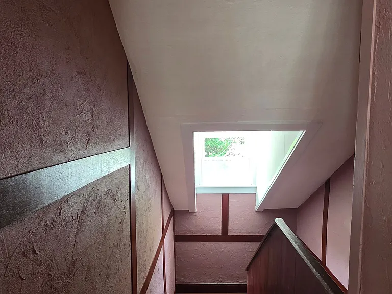 131 W Broadway — Photo 16