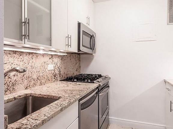 3rd image of 201 E 87th St APT 6L