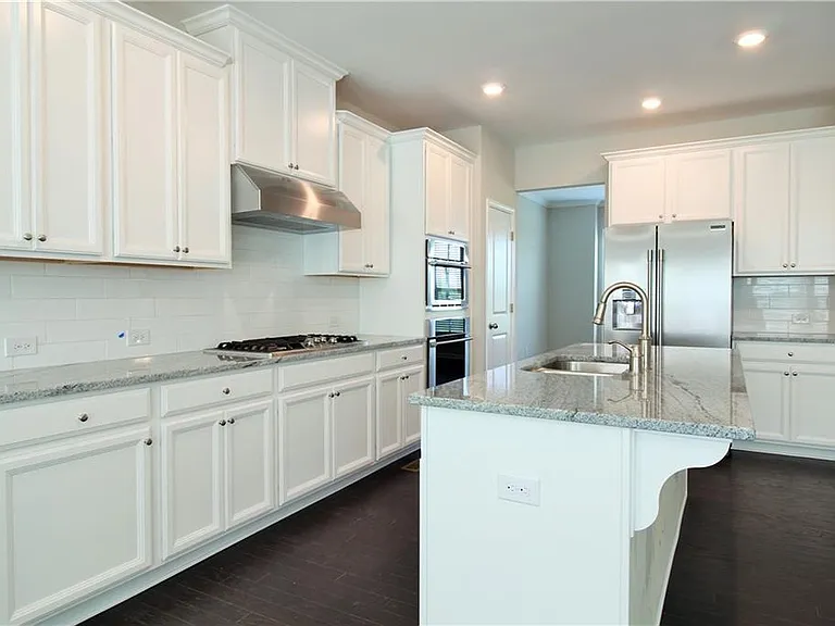 271 Northaven Ave — Photo 7