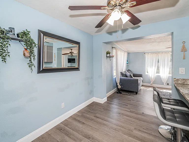 4424 Beacon Square Dr — Photo 30