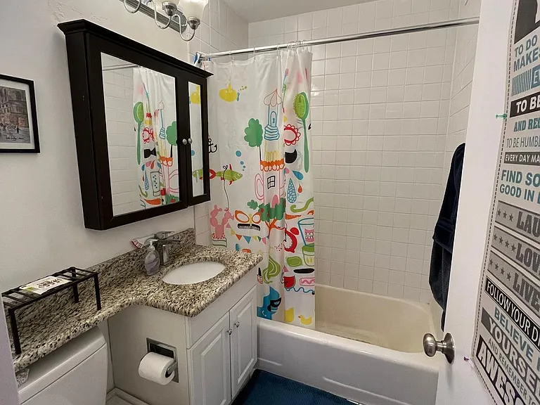 3430 N Lakeshore Dr #5K — Photo 2