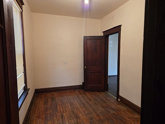 4th image of 10147 S State St