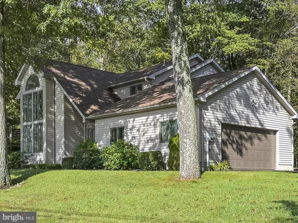 2114 Running Deer Dr, Auburn, PA 17922