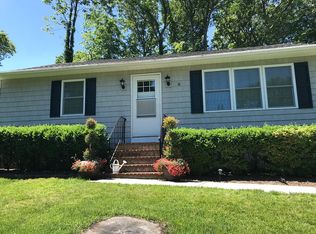 8 Misty Rd, Rocky Point, NY 11778