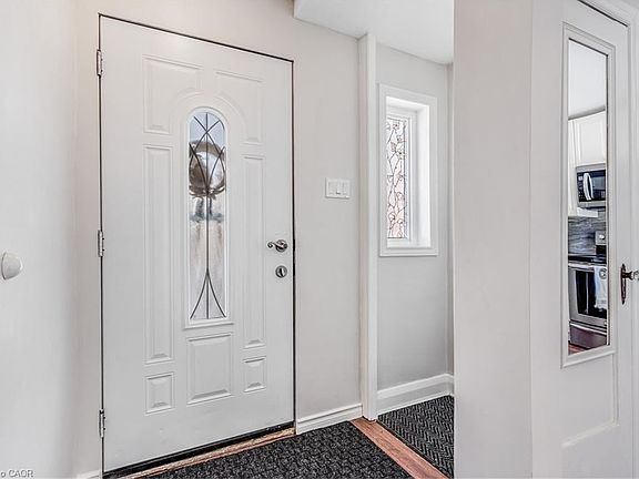 4th image of 13 Devitt Ave N