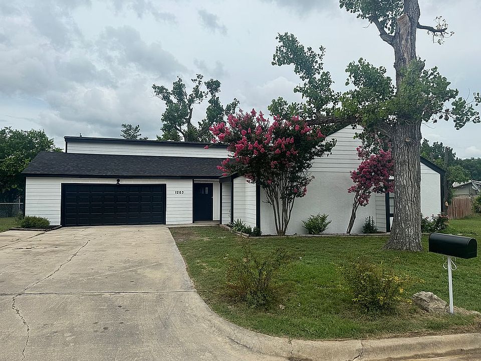 1st image of 1203 High Mesa Dr