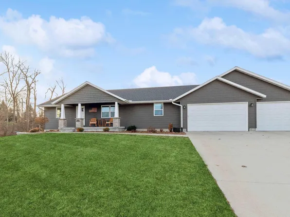 220 6th St, Fulton, IL 61252