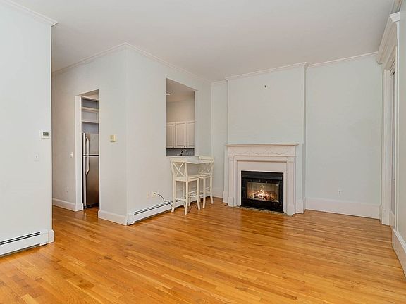 2nd image of 53 Rutland St #2