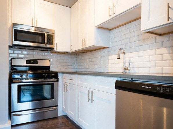 1401 E Hyde Park Blvd #1401-404