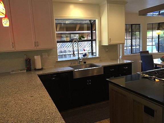 2nd image of 1075 Eastin Dr