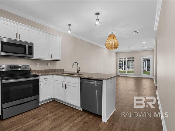 4th image of 2651 S Juniper St #2001