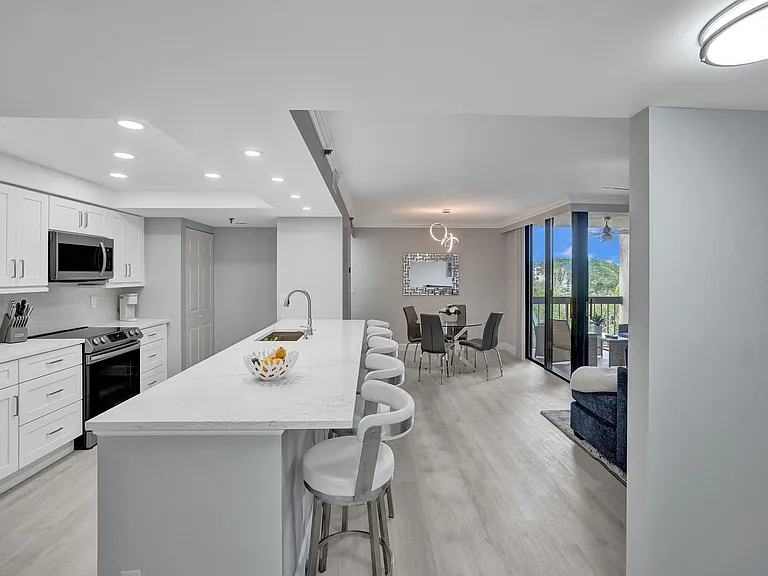 955 Egret Cir #405 — Photo 8