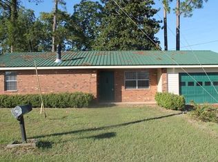 100 Little Ave W, Broxton, GA 31519
