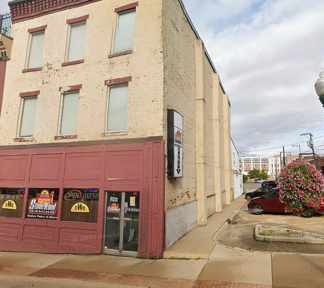 86 S. Galena - 120 — Photo 1