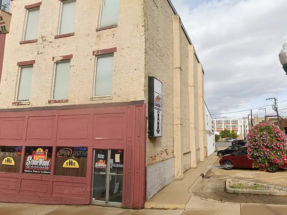 86 S Galena Ave #120