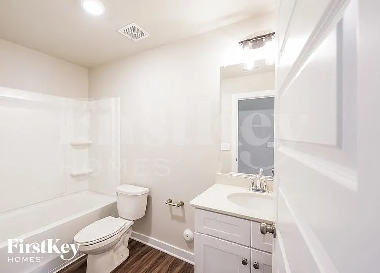 1325 Brookhaven Dr — Photo 8