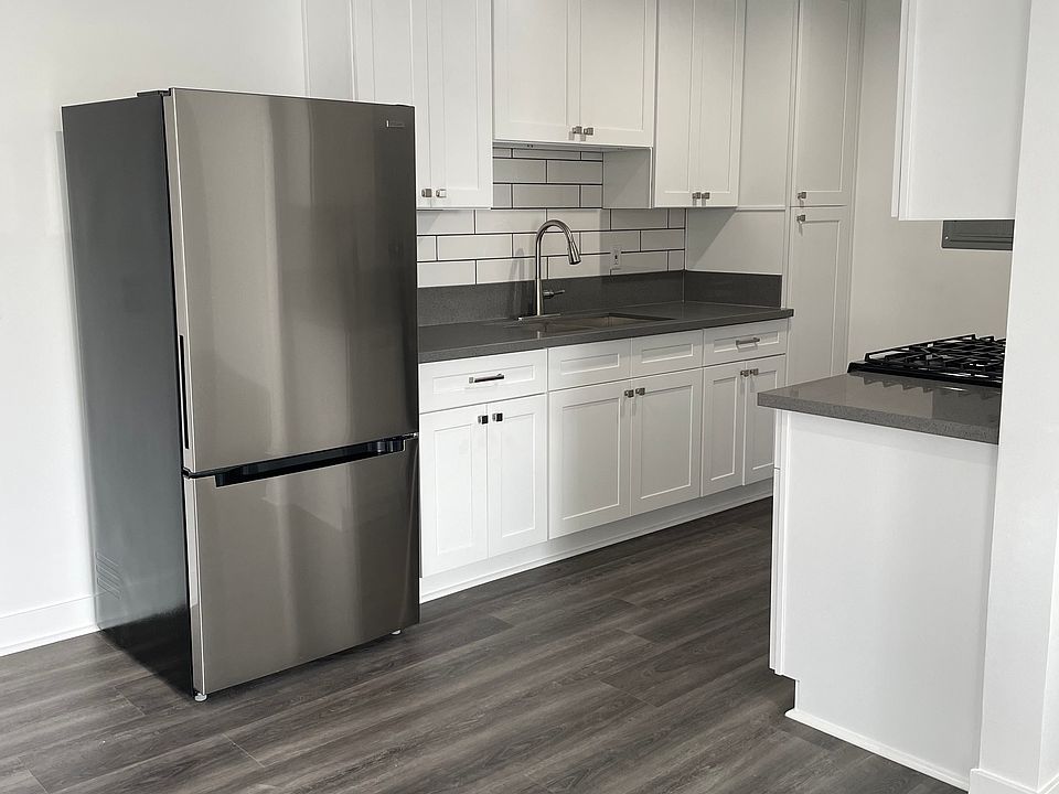 1st image of 711 W 81st St APT 5