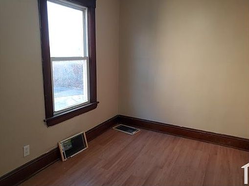 3rd image of 2025 W 104th St