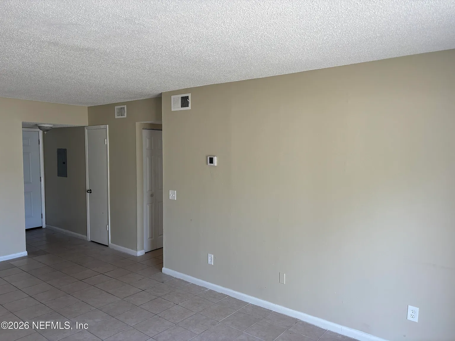 2 bed, 1.0 bath, 850 sqft, $1,150 — Photo 4