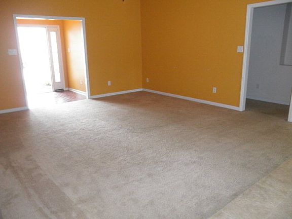 2nd image of 3119 Alexandria Dr
